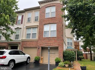 43075 Hunters Green Sq, Ashburn, VA 20148