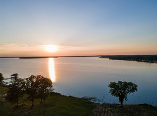 526 W Shoreline Dr, Kemp, TX 75143