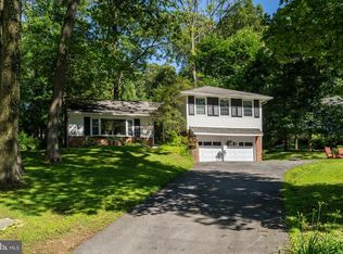 334 Saunders Dr, Wayne, PA 19087