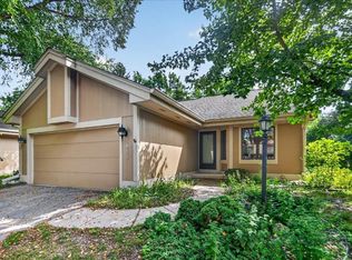 5953 Woodcreek Ln #5953, Middleton, WI 53562
