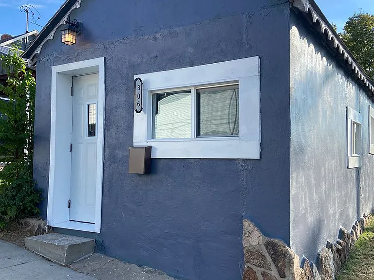 306 S 3rd St — Photo 12