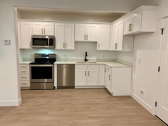 3rd image of 296 S Nutmeg Way