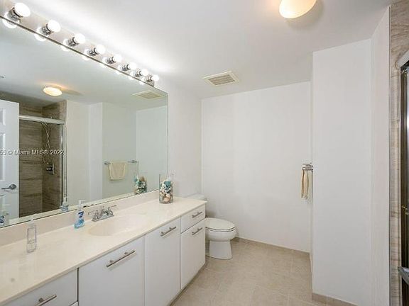 4th image of 510 NW 84th Ave APT 429