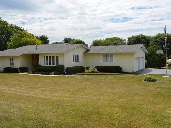 3rd image of 12694 Deborah Dr