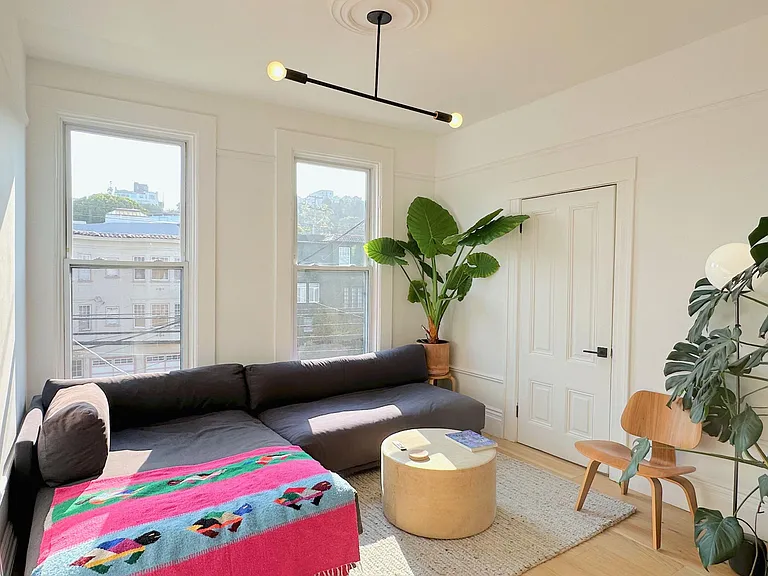 672 Hampshire St — Photo 4
