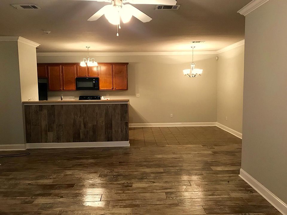 Living area to den freshly painted