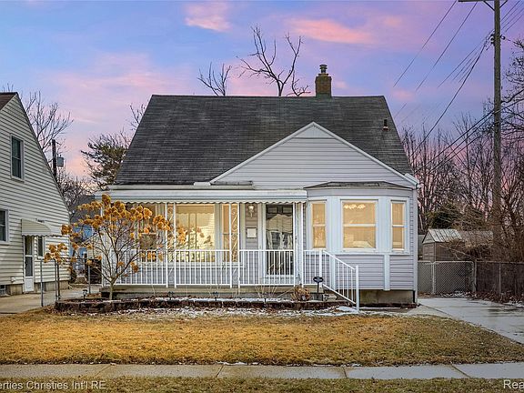 2nd image of 114 E Webster Rd