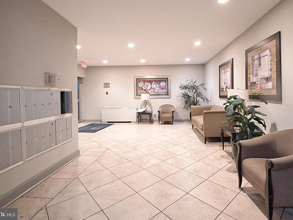 4th image of 5601 Parker House Ter APT 204