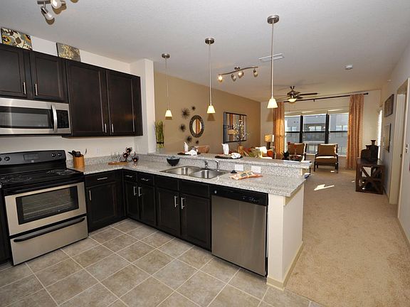 Kitchen Breakfast Bar