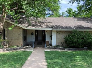 909 Bardfield Ave, Garland, TX