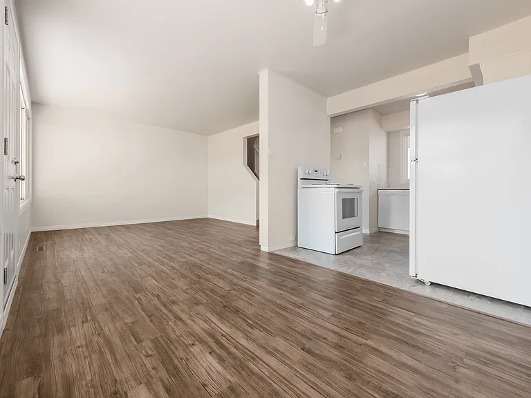 10211 Princess Elizabeth Ave NW — Photo 25