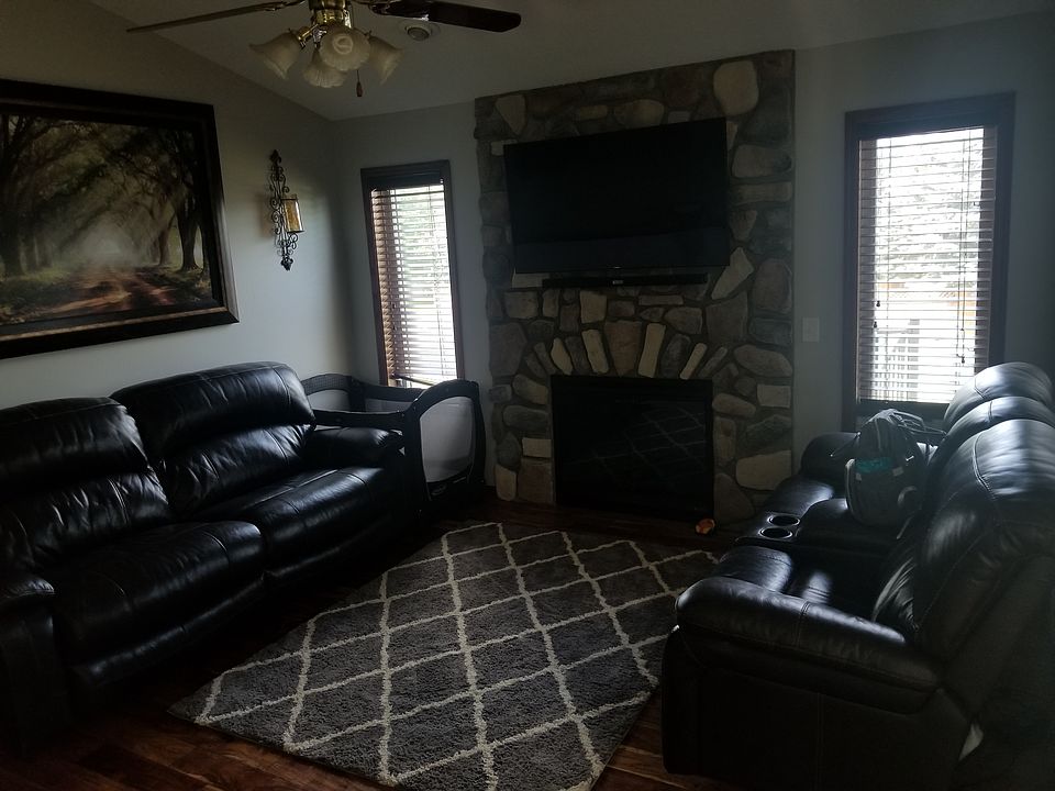 1st image of 20539 Camden Ct