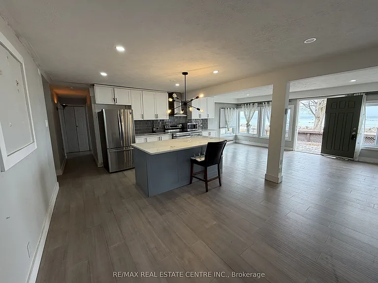 35 Lakeside Ave — Photo 15