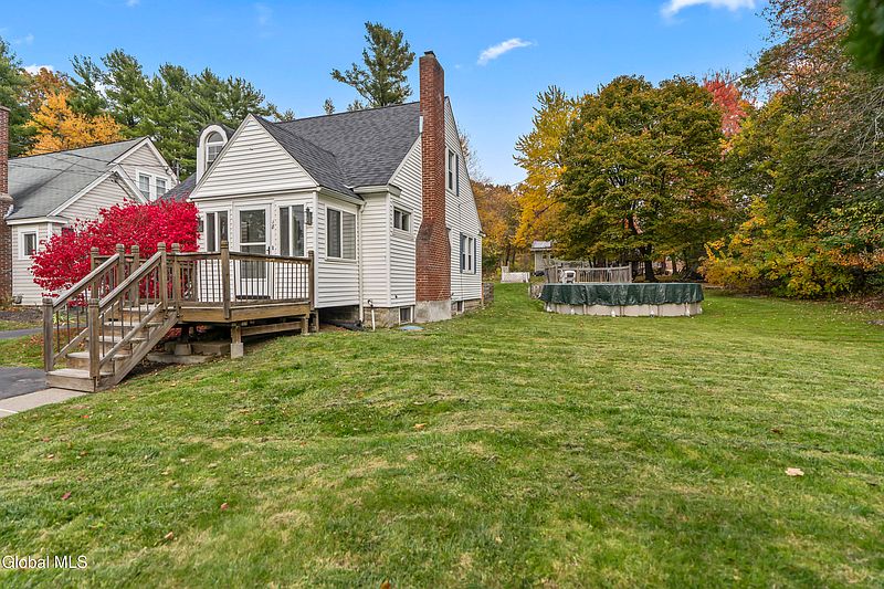 3rd image of 18 Mountainview Terrace