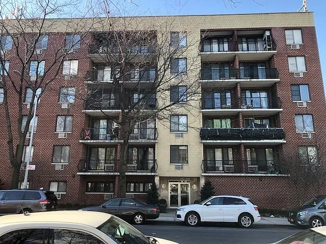 3208 Union St — Photo 1