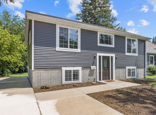 1055 Lincoln Hwy, Rochelle, IL 61068