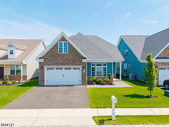 2nd image of 22 Samjan Cir