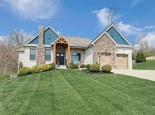 3380 Mohler Woods Ln, Blue Ash, OH 45241