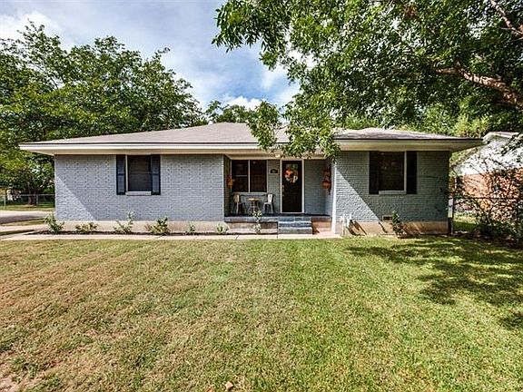 4th image of 301 Allenwood Dr