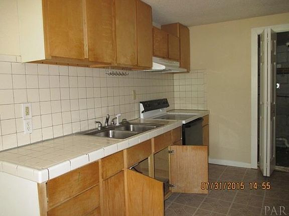 3rd image of 11 Pen Haven Dr