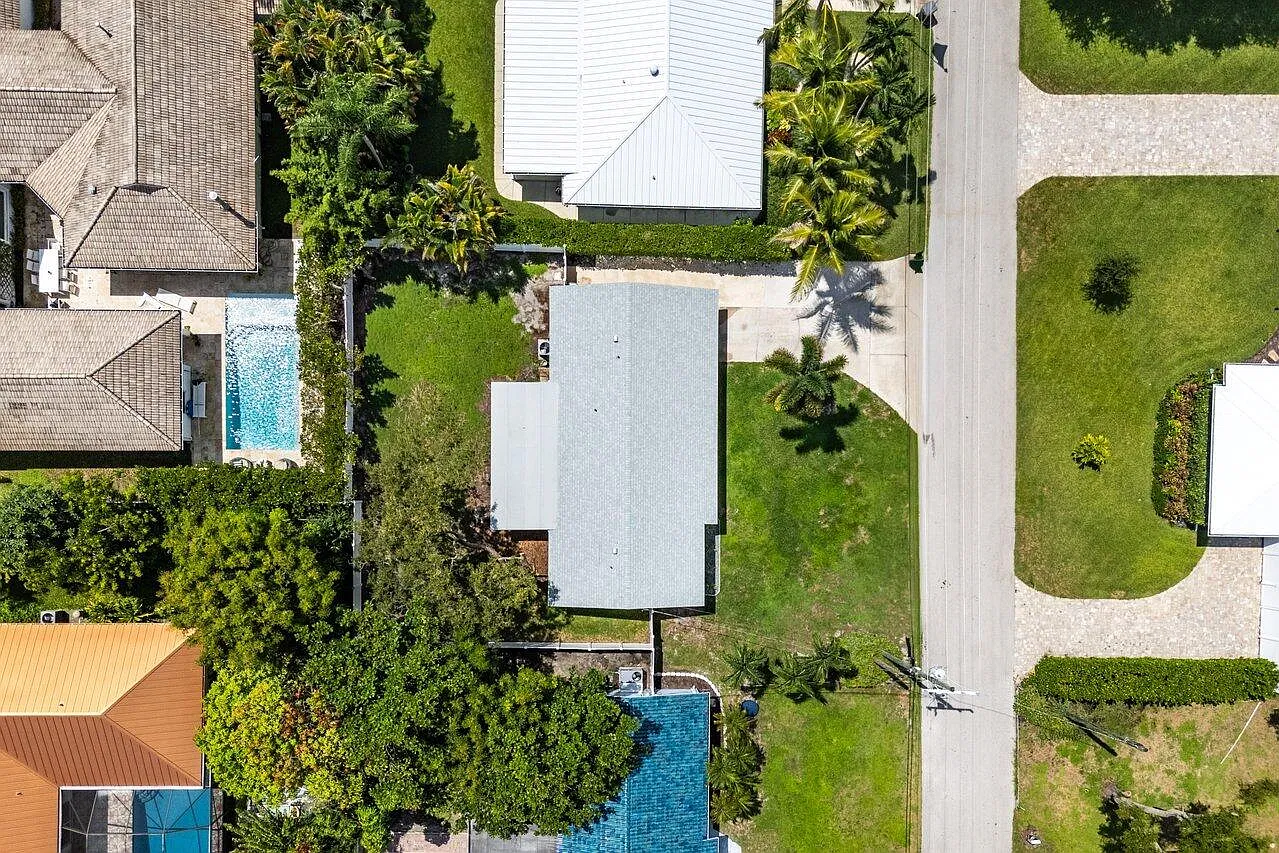 3 bed, 2.0 bath, 1170 sqft, $4,000 — Photo 3