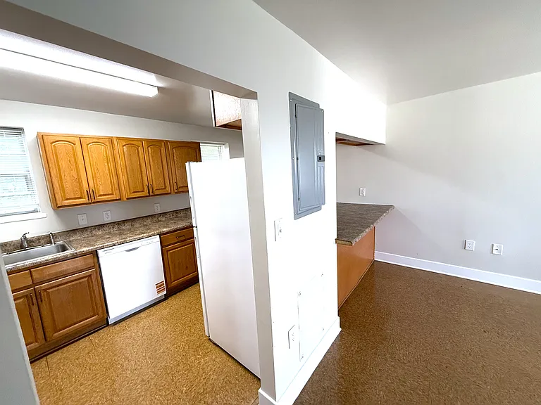 1408 Maiden Ln SW #93 — Photo 3