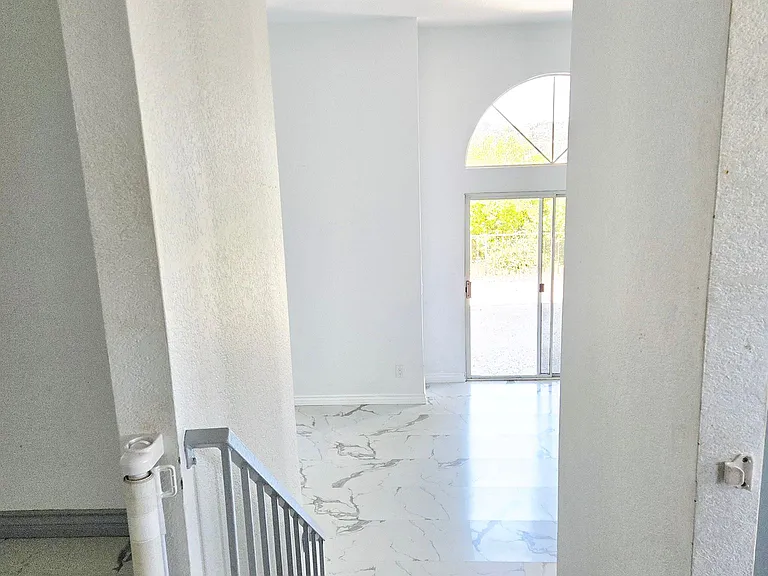 8701 Vista Del Oro Way — Photo 6