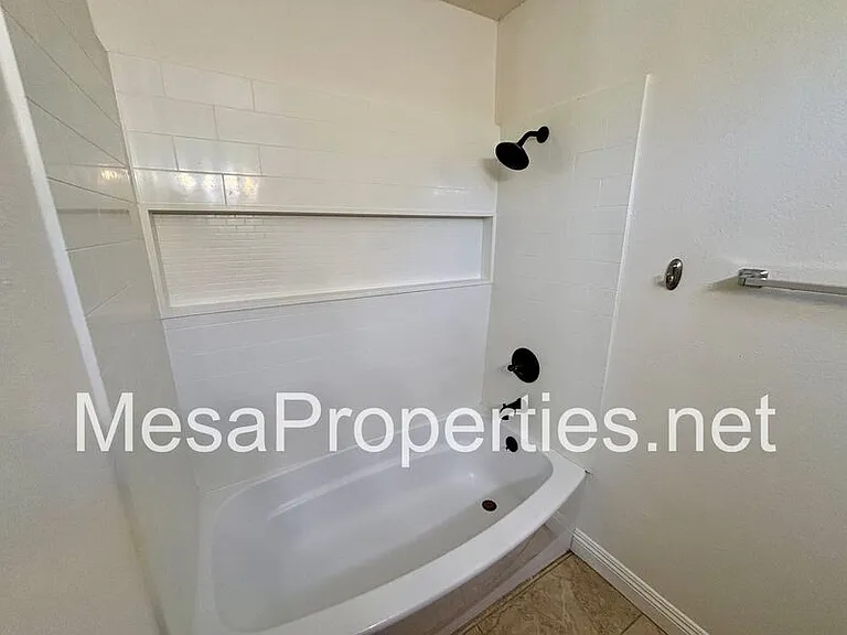 1412 Pace Ct — Photo 16