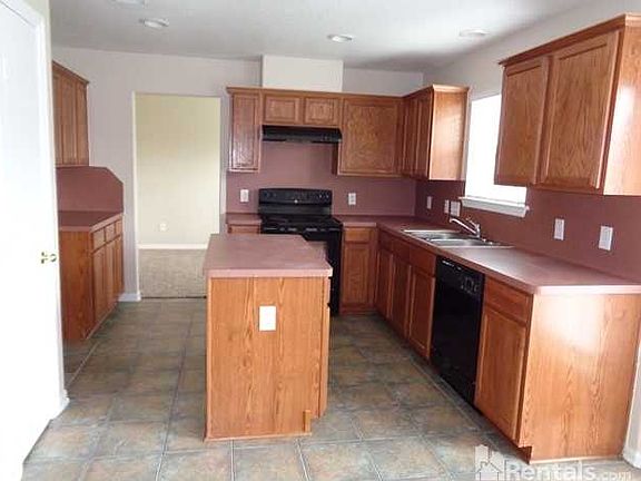 4th image of 706 Heatherton Hill Ln