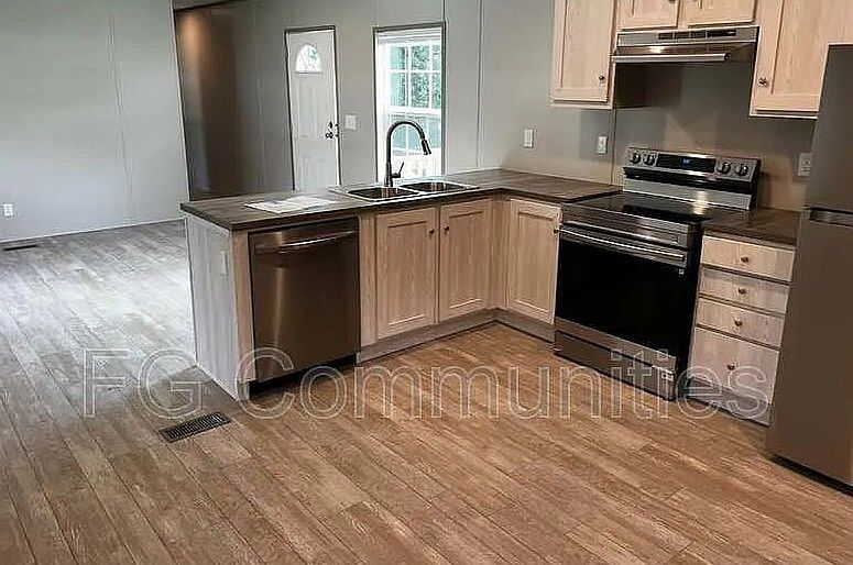 2nd image of 141 David Dr