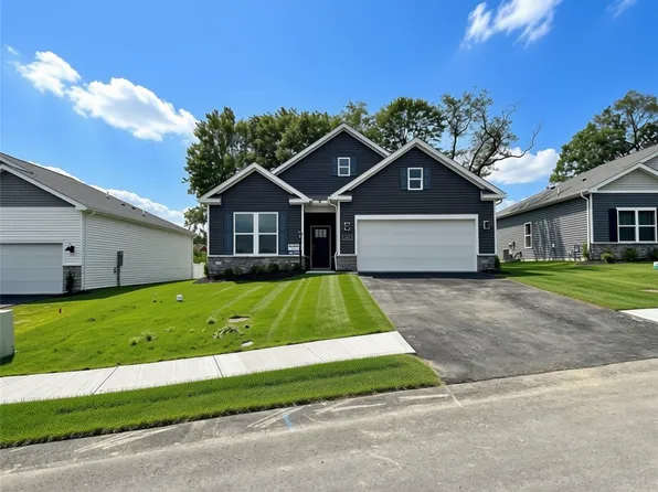 357 Gleneagles Dr, Butler, PA 16001
