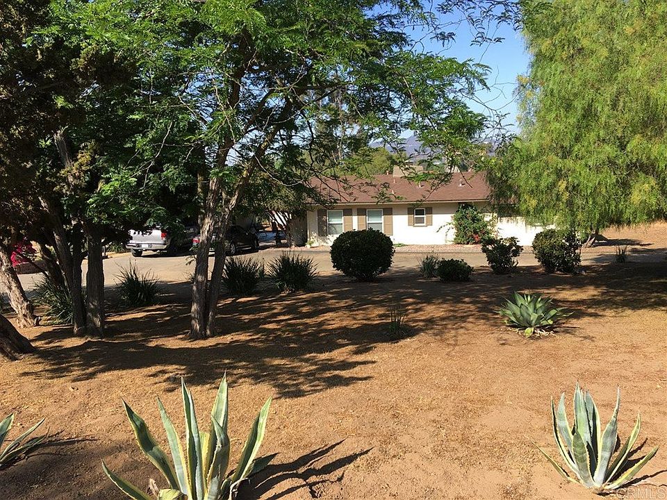 1st image of 1235 Oasis Dr