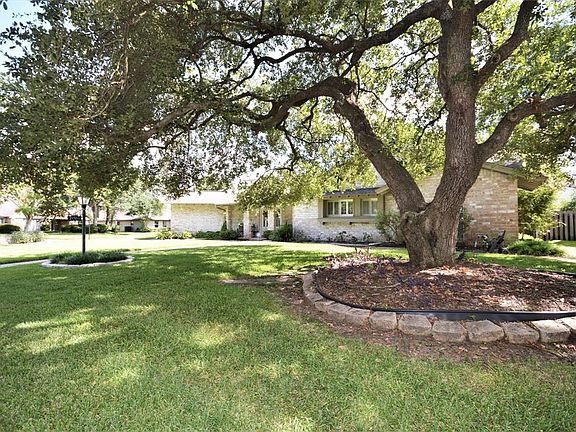 2nd image of 18503 Kingstown Ct