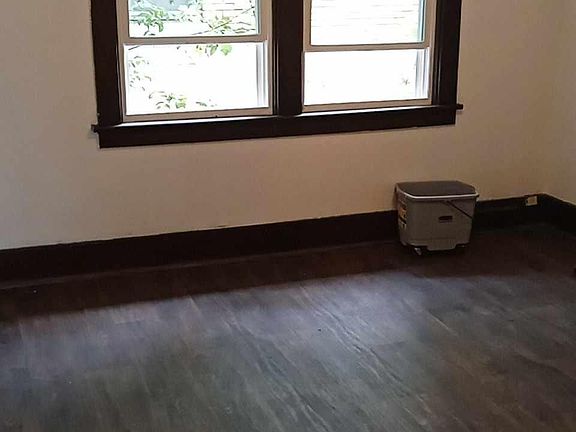 4th image of 1360 Cleveland Ave