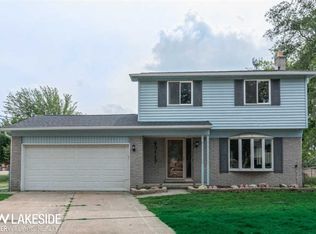 43117 Chaucer Ct, Sterling Heights, MI