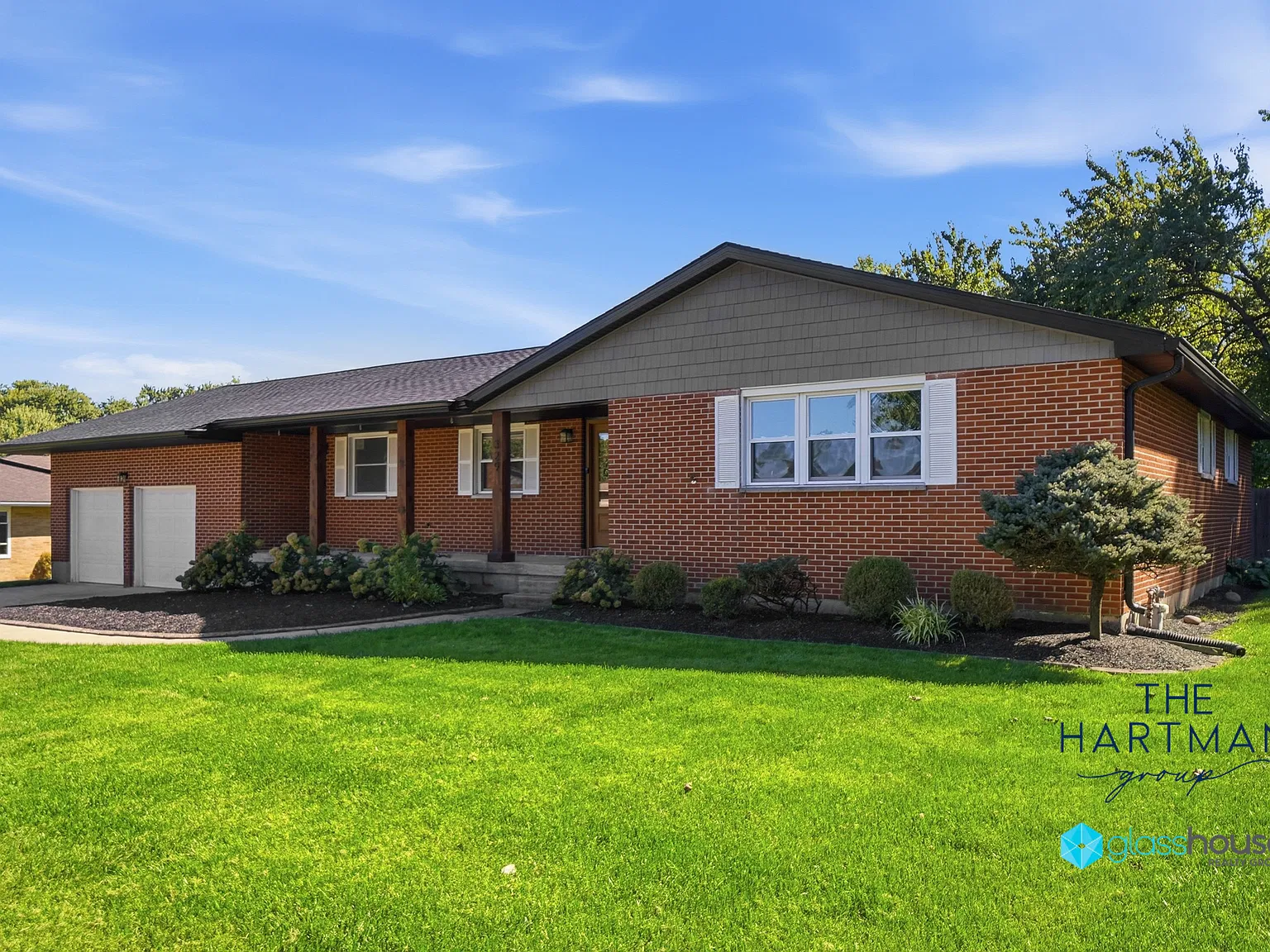 3 bed, 2.5 bath, 2600 sqft, $2,295 — Photo 2