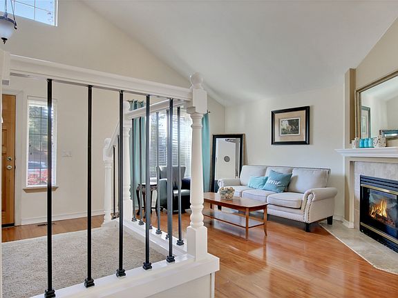 4th image of 12601 200th Avenue Ct E