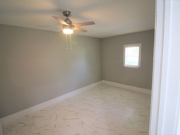 5th image of 723 Jonathan St