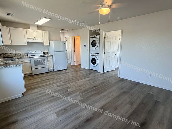 4th image of 728 S A St #202