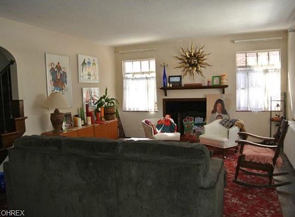 4th image of 601 Vinita Ave