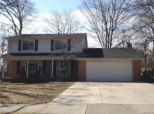 3419 Witherbee Dr, Troy, MI 48084