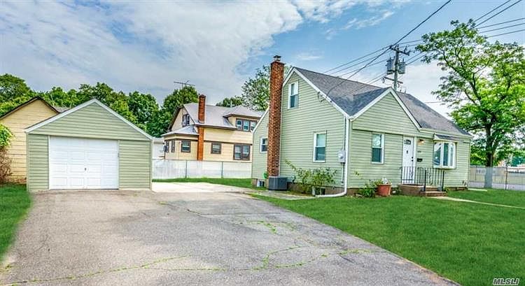 1st image of 679 Irene St