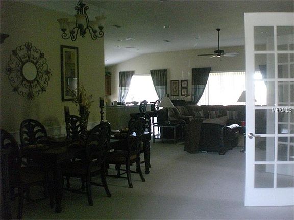 5th image of 516 Douglas Edward Dr