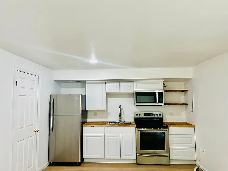 13627 Cedar Creek Ln — Photo 1