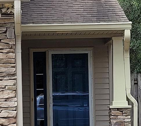 4th image of 2704 Apple Blossom Ct