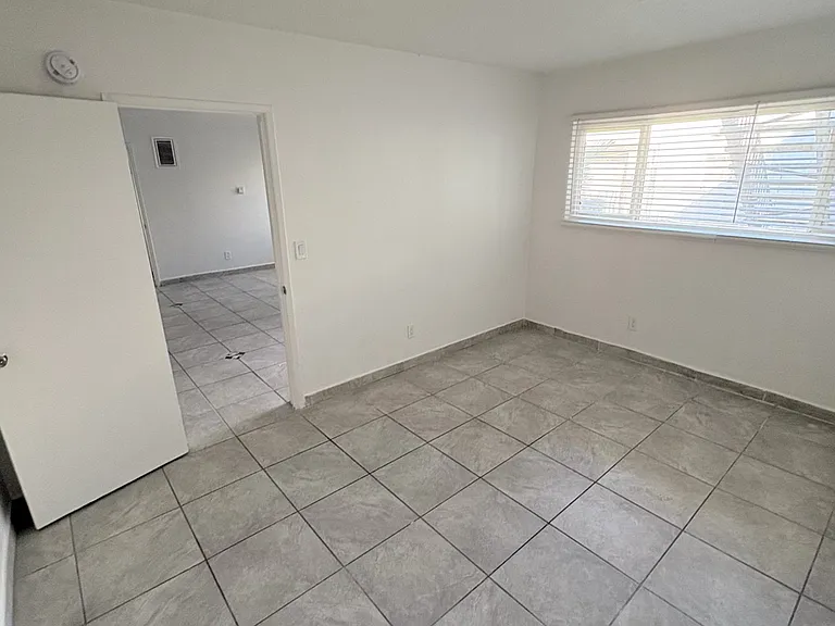 6623 Woodley Ave #6 — Photo 6