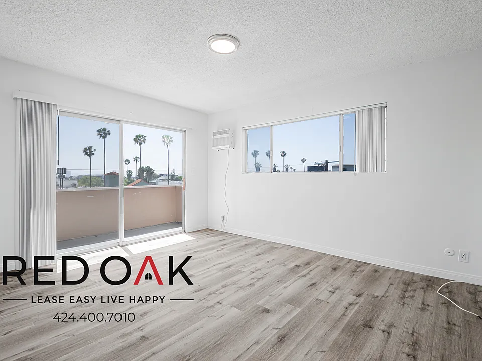 7010 Lanewood Ave #303