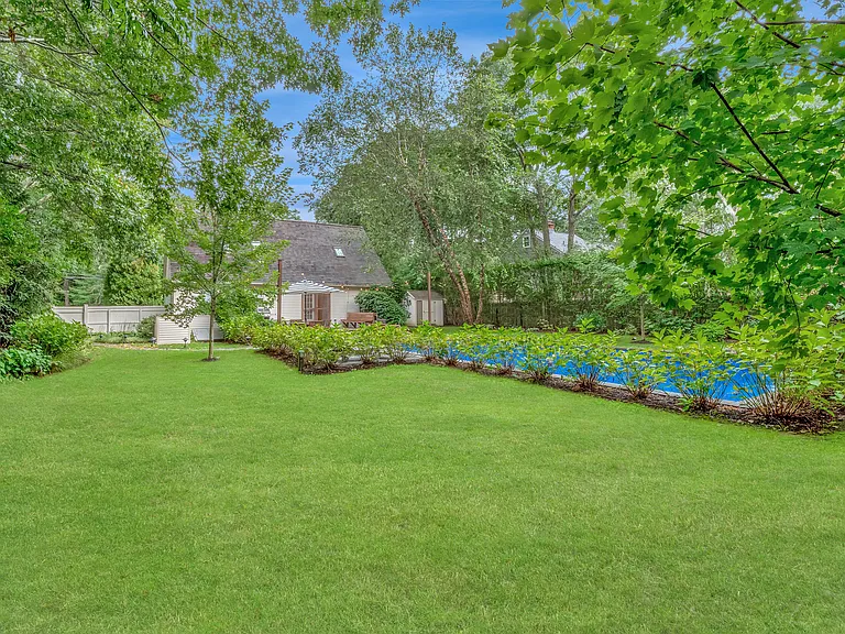 97 Wainscott Northwest Rd — Photo 22