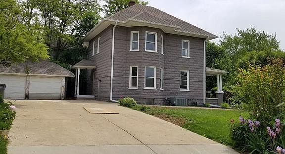 2nd image of 534 W Chicago St