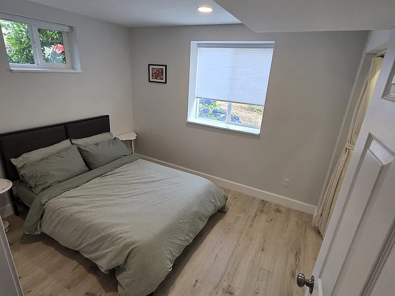 Left bedroom.